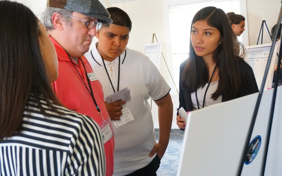 Students present at the 2019 Pacific SRS